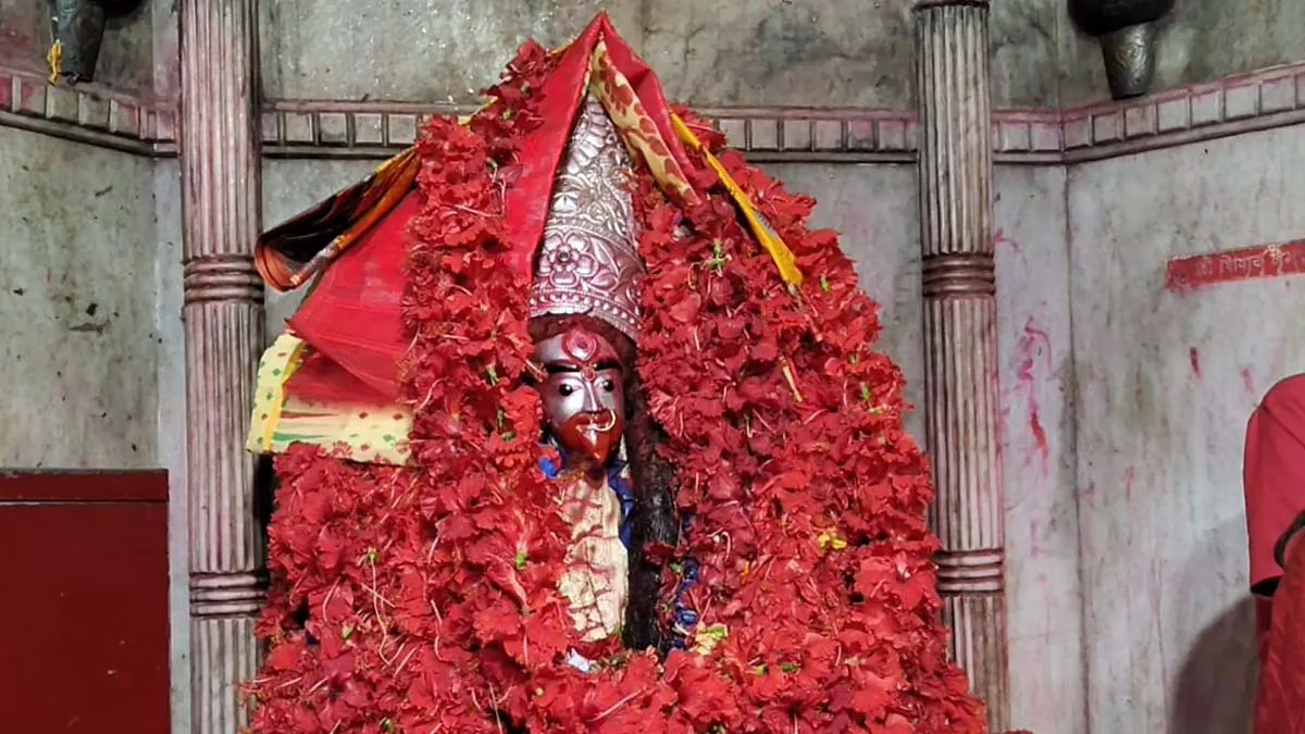 कोजागरी लक्ष्मी पूजा के दिन तारापीठ में मां तारा लौटेंगी गर्भगृह में 
