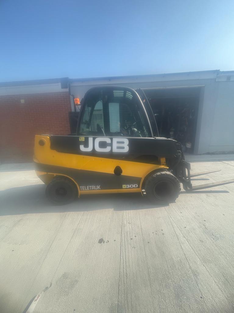 JCCB  TLT 30D TELETRUK 