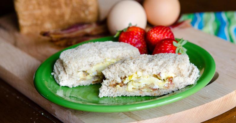 Bacon and Egg Uncrustables - Freezer meal recipe