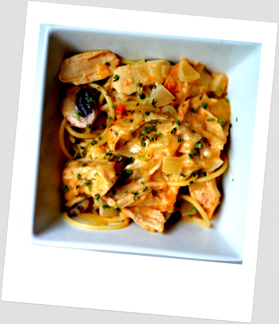 OAMM blog partner recipe - Crockpot Creamy Chicken Tetrazzini