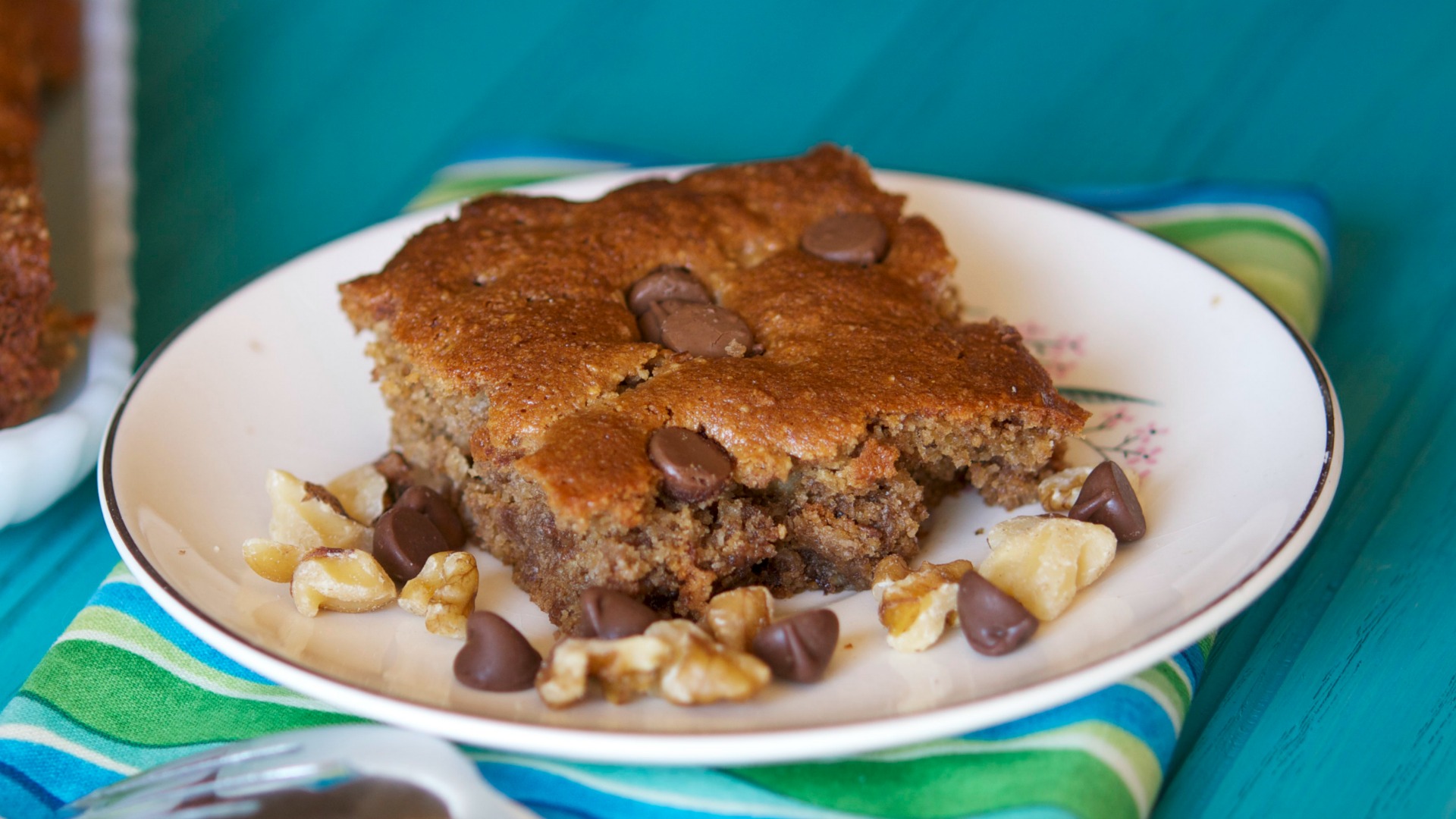 Paleo Chocolate Chip Cookie Cake