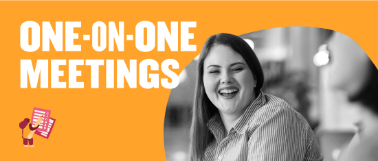 one-on-one meetings, smiling woman in a striped shirt against an orange background, discussing with a notepad and checklist