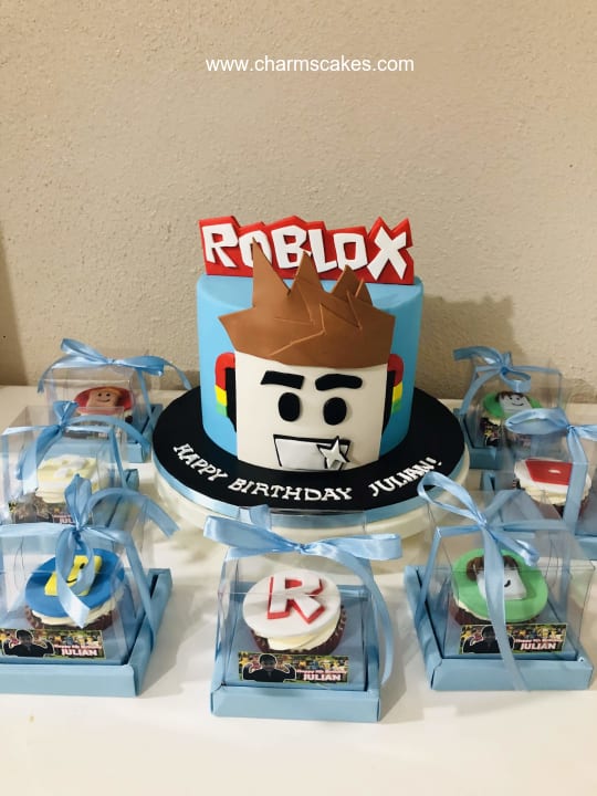 Custom Cake Roblox Head Charm S Cakes And Cupcakes - roblox logo on cake