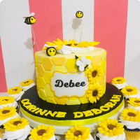 Cute Sunflower & Bees Flowers Custom Cake