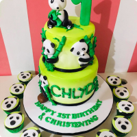 Chlyde's Panda Panda Custom Cake