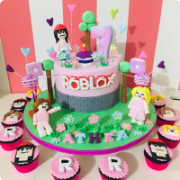 Charm S Cakes Roblox Custom Cakes - roblox birthday cake for girls