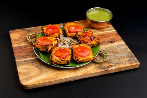 Lasooni Paneer Dhuedaar (6 pcs - smokey)