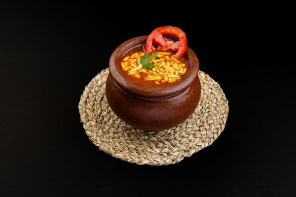 Sev Tamatar ki Sabzi