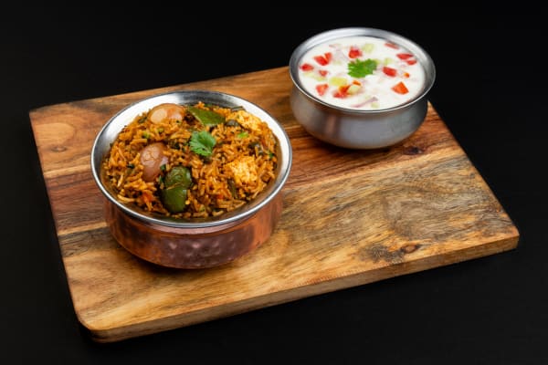Mumbai Pulao with Veg Raita