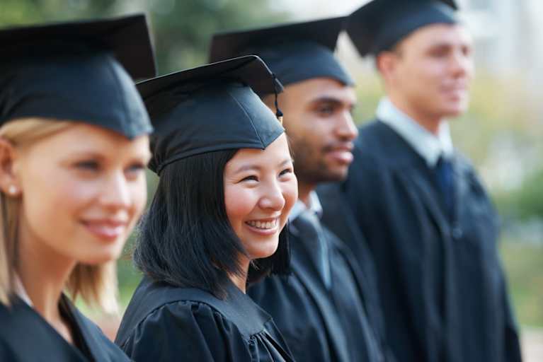 7 Tips to Graduate College Within Four Years