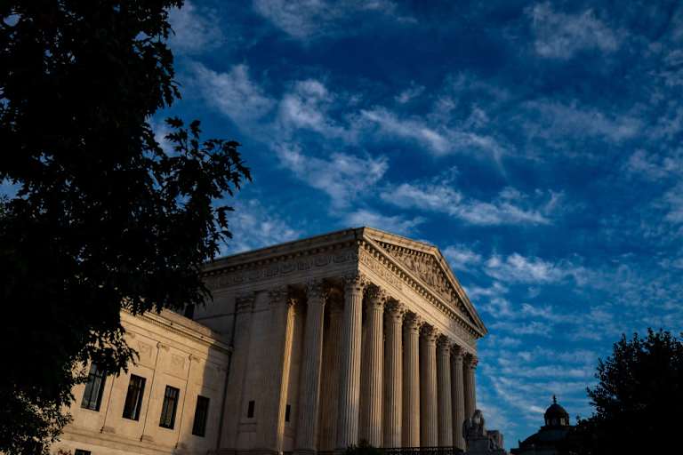 WASHINGTON, DC - OCTOBER 06: The Supreme Court of the United States on Thursday, Oct. 6, 2022 in Washington, DC. (Kent Nishimura / Los Angeles Times via Getty Images)