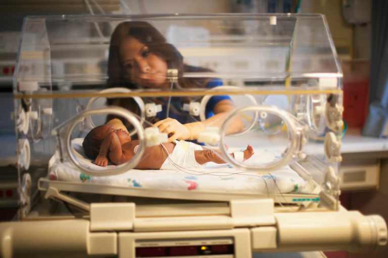 How to Become a Neonatal (NICU) Nurse