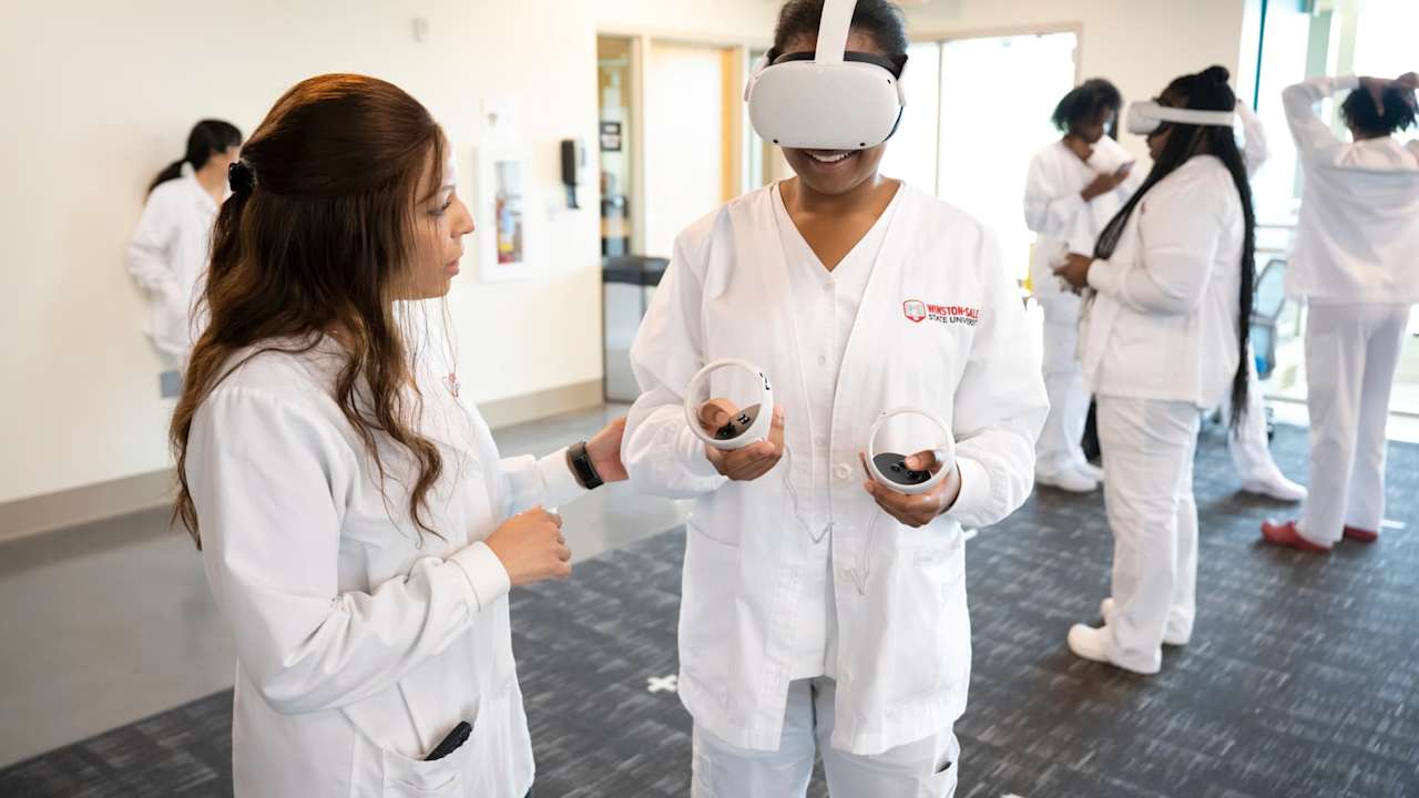20230425 Nursing Class VR Training