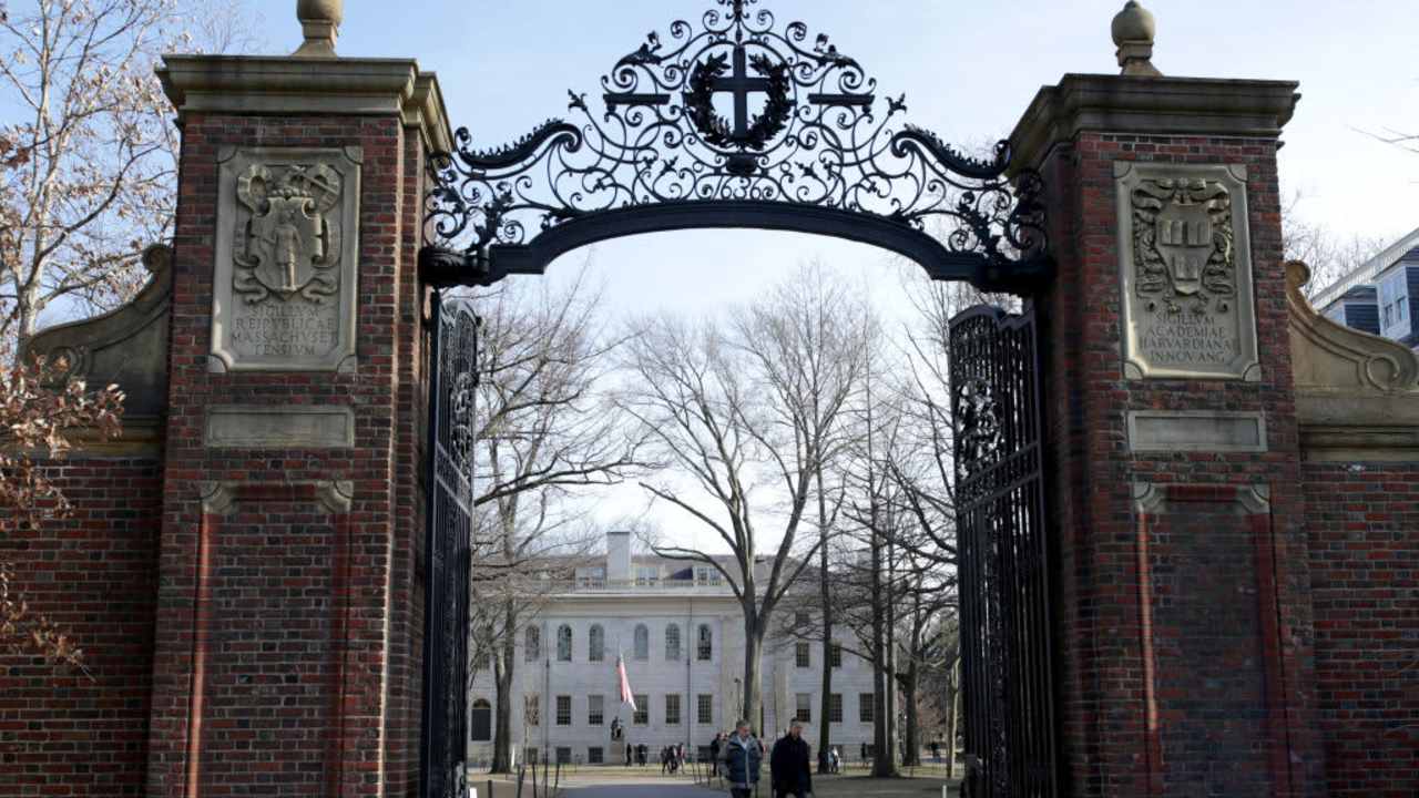 CAMBRIDGE , MA - JANUARY 17: A gate to Harvard Yard at Harvard University in Cambridge, MA is pictured on Jan. 17, 2019. (Photo by Jonathan Wiggs/The Boston Globe via Getty Images)