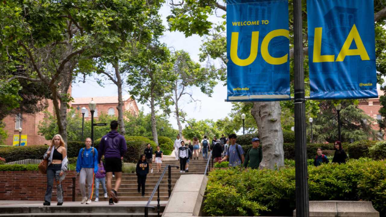 Students walking on UCLA campus