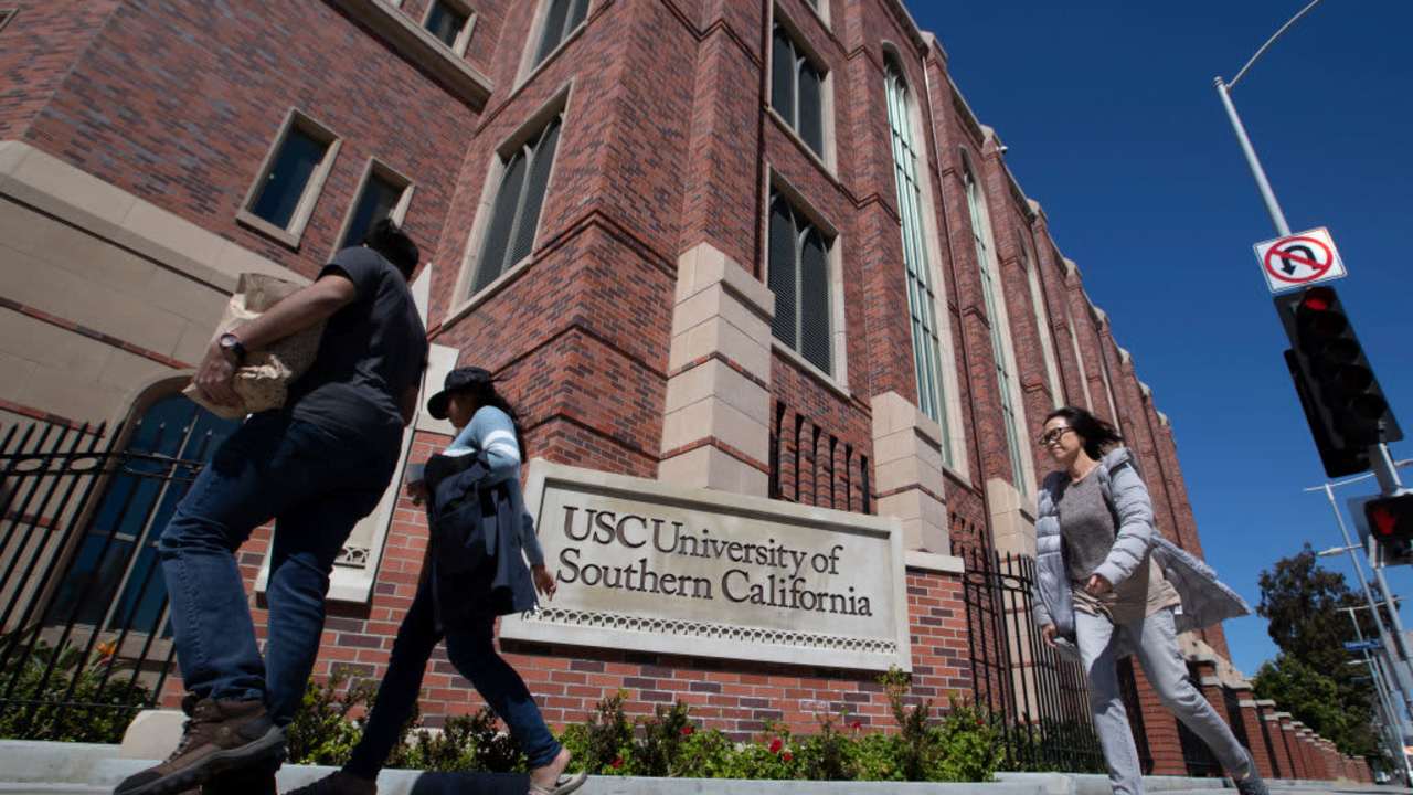 A view of people visiting the University of Southern California