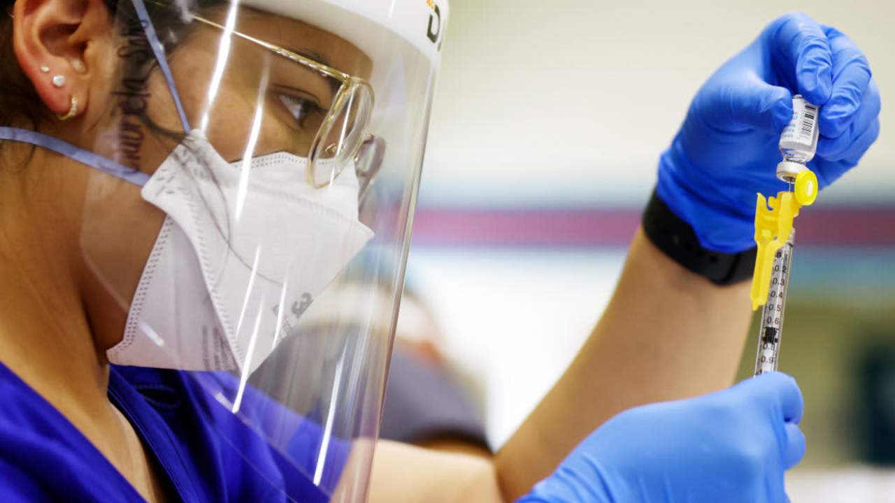 LOS ANGELES, CALIFORNIA - AUGUST 10: Licensed Vocational Nurse (LVN) Gabriela Solis prepares a dose of the Jynneos monkeypox vaccine at an L.A. County vaccination site in East Los Angeles on August 10, 2022 in Los Angeles, California. Los Angeles County reported 683 monkeypox cases as of August 9th, double the amount of cases from ten days earlier. California Governor Gavin Newsom declared a state of emergency on August 1st over the monkeypox outbreak which continues to grow globally.