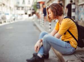 How to Deal With Homesickness in College: 6 Tips to Keep You Grounded