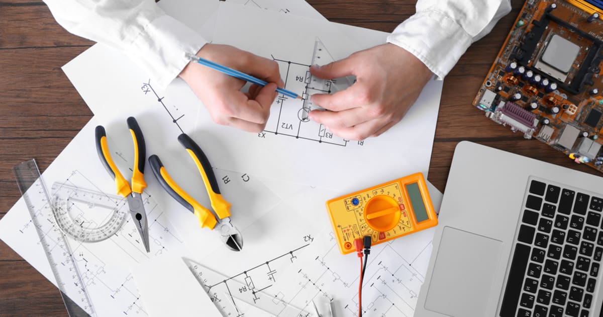 Best Online Master's in Electrical Engineering Programs | BestColleges