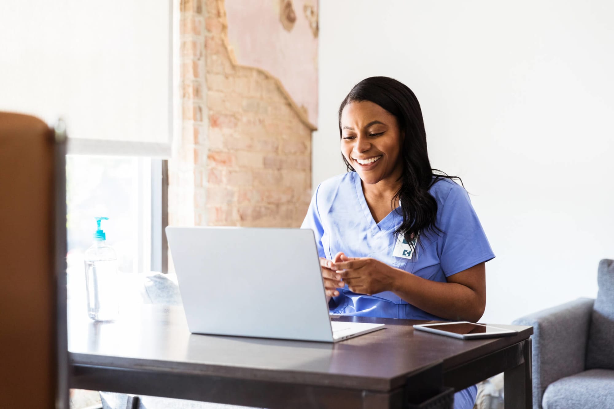 15 Side Gigs for Nurses Looking to Make Extra Money