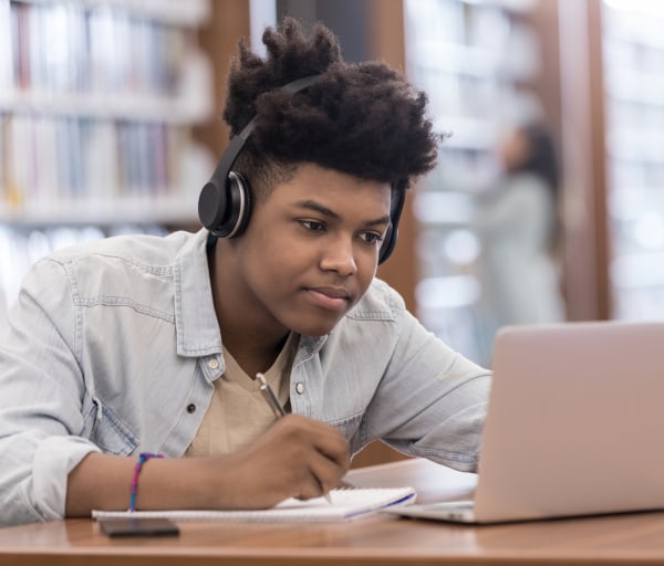 College Students: Don’t Get Fooled by Ads