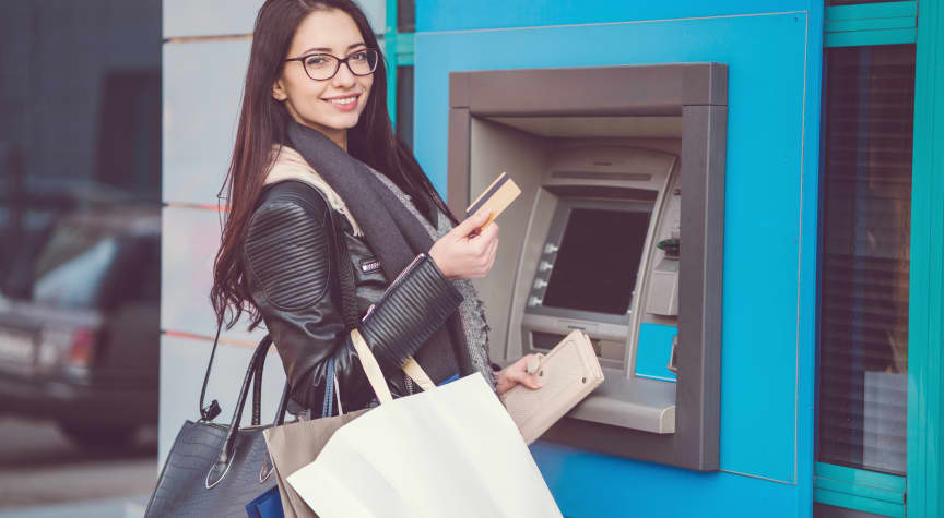 10 Fee-Free Checking Accounts That Are Perfect for College Life (and Beyond)