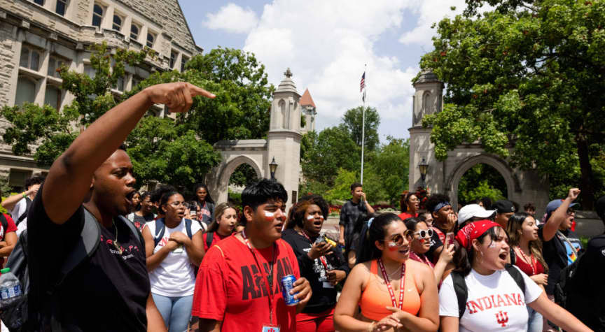 Golden Door Scholarship Connects Undocumented Students to College
