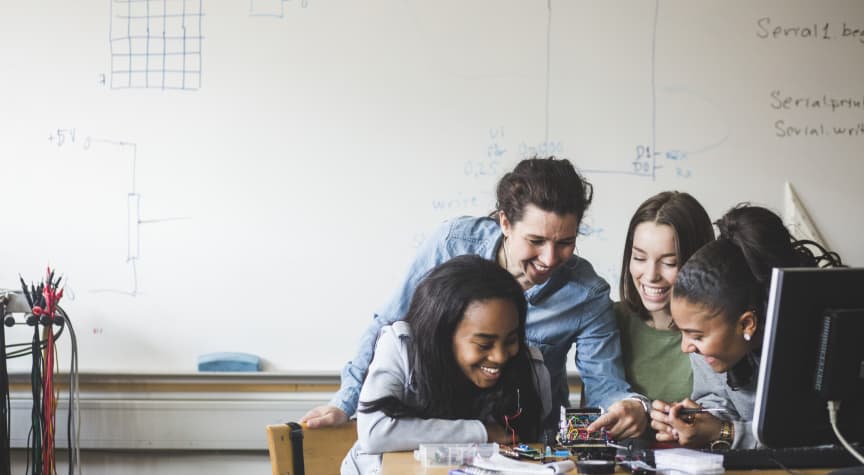 Honors vs. AP Classes: What’s the Difference?