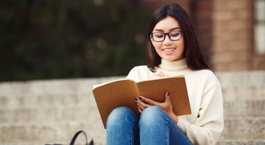Finding Scholarships for College Students