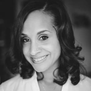 Portrait of Leah Parker, FNP