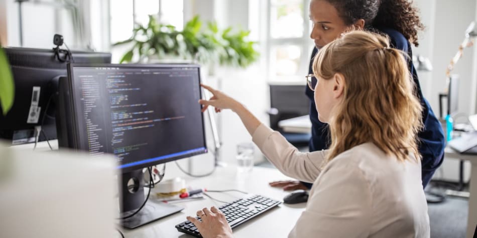 Computer Engineering vs. Computer Science: Which Should You Major