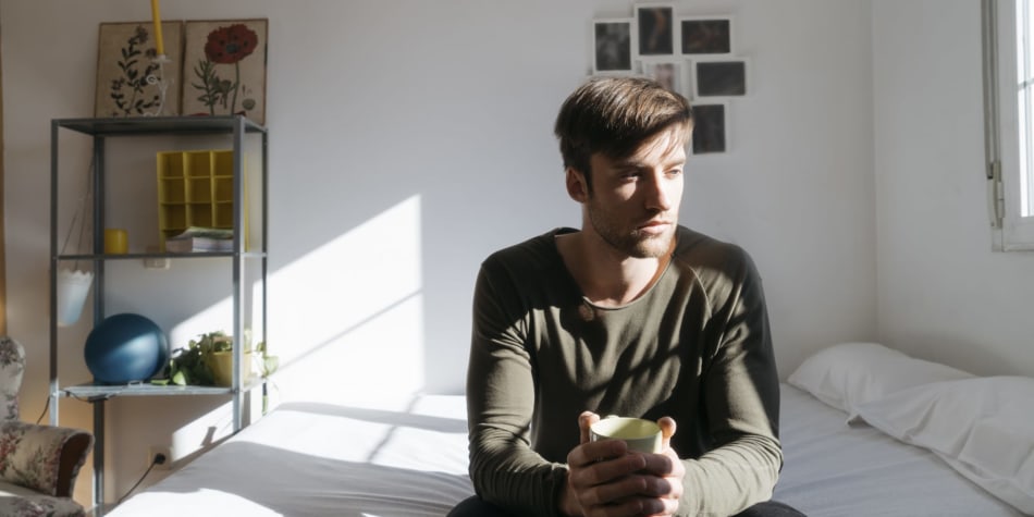 Many college students are struggling in school due to the coronavirus. These expert tips explain how to improve mental health and pandemic-related stress.