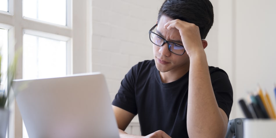 Group projects in college, especially in online classes, can be tricky to handle. Learn the best tips for planning and executing remote group assignments.