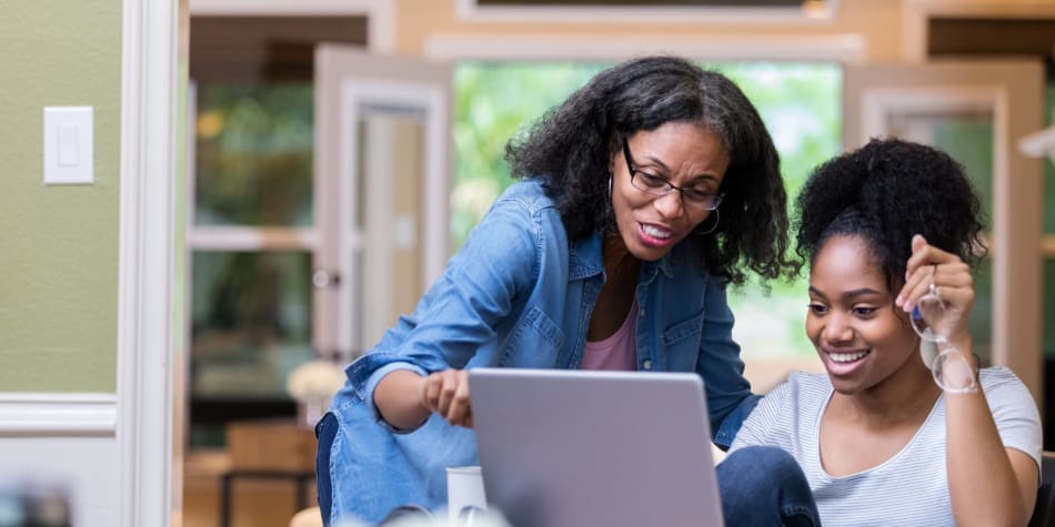 Online college students face many unique challenges, but building a reliable support network can help keep you on track to achieving your academic goals.
