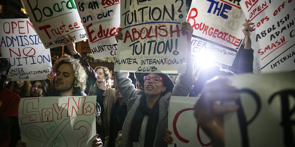 Many colleges offered tuition discounts in response to COVID-19, but a pricing model that relies heavily on discounts and loans fails to benefit all students.