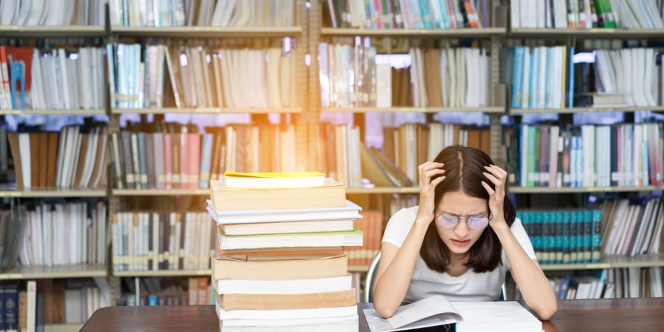 The MCAT plays a big role in getting into medical school. This guide helps aspiring medical students find the best MCAT prep books to prepare for the exam.