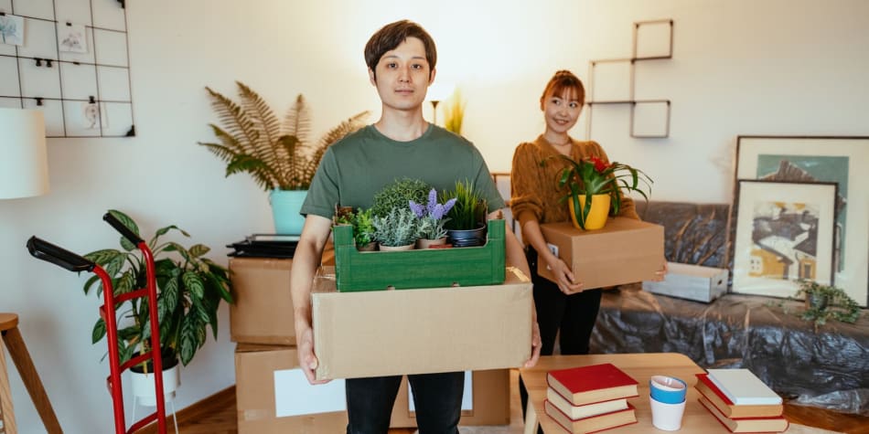Moving away to college is an exciting, yet stressful experience. Ease the process by consulting our ultimate college packing checklist of must-have items.