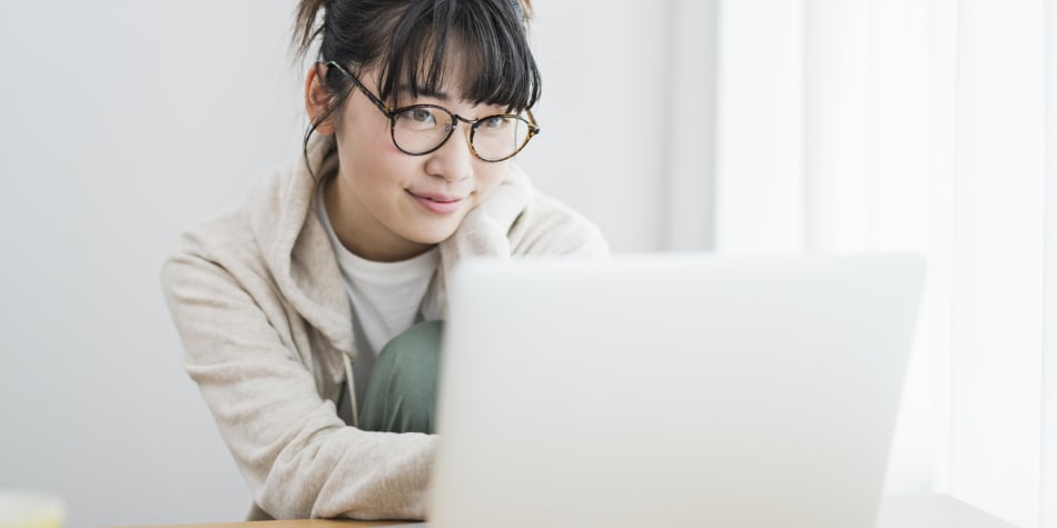Many work remotely due to COVID-19. For college students, remote jobs can offer flexibility, allow them to save money, and help them develop crucial skills.
