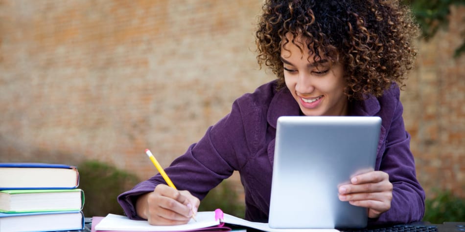 Choose the right college textbooks for your learning style. Check out our comparison of e-textbooks vs. regular books and make informed purchases.