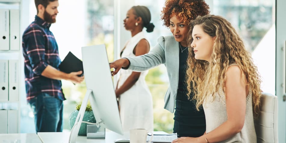 Get your foot in the door and develop valuable industry skills and connections through specially designed internships for business majors.