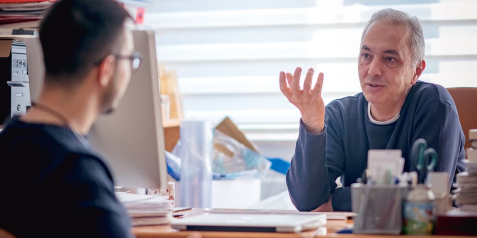 Attending office hours can help you make valuable connections with professors. Use these tips to show up prepared to make the most out of office hours.