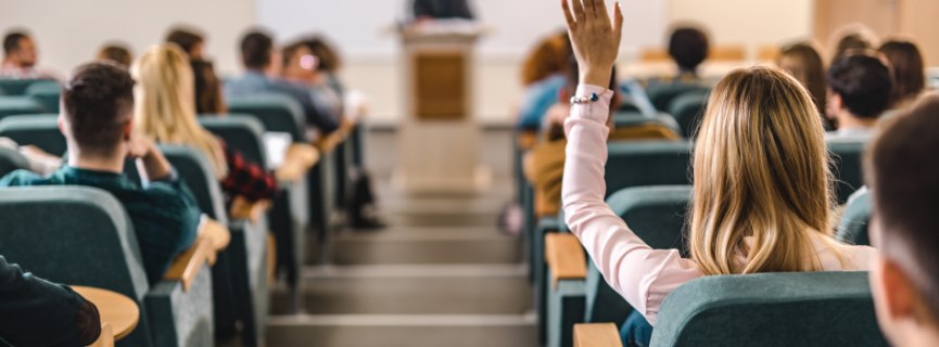 6 Tips for Succeeding in Small and Large College Classrooms