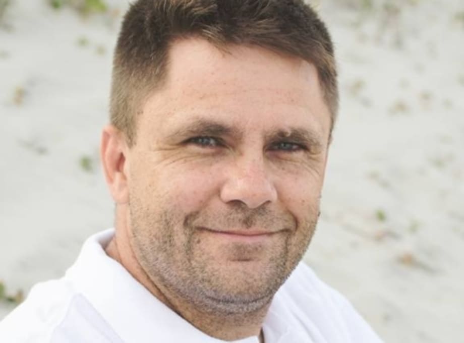Dr. David Corbett Everidge