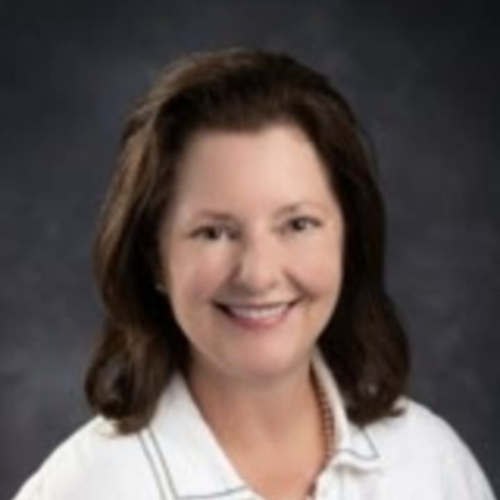 Portrait of Lisa Schott, PHR