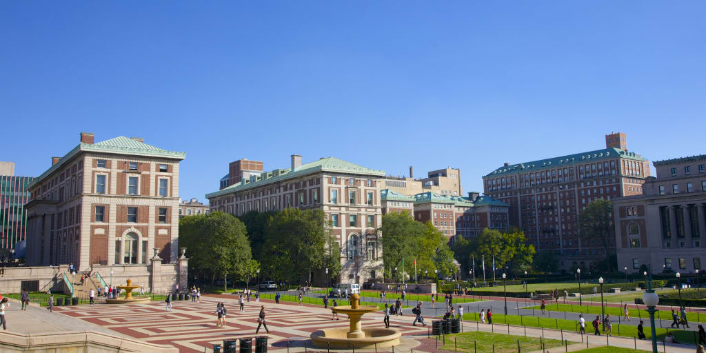 Private vs. Public Colleges: Key Differences | BestColleges