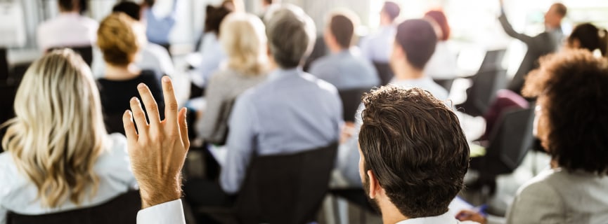 What’s the Difference Between a Part-Time vs. Full-Time MBA?
