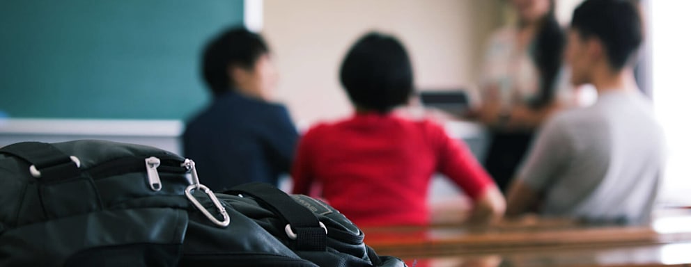 Card Thumbnail - Your Guide to Trade School Vs. College