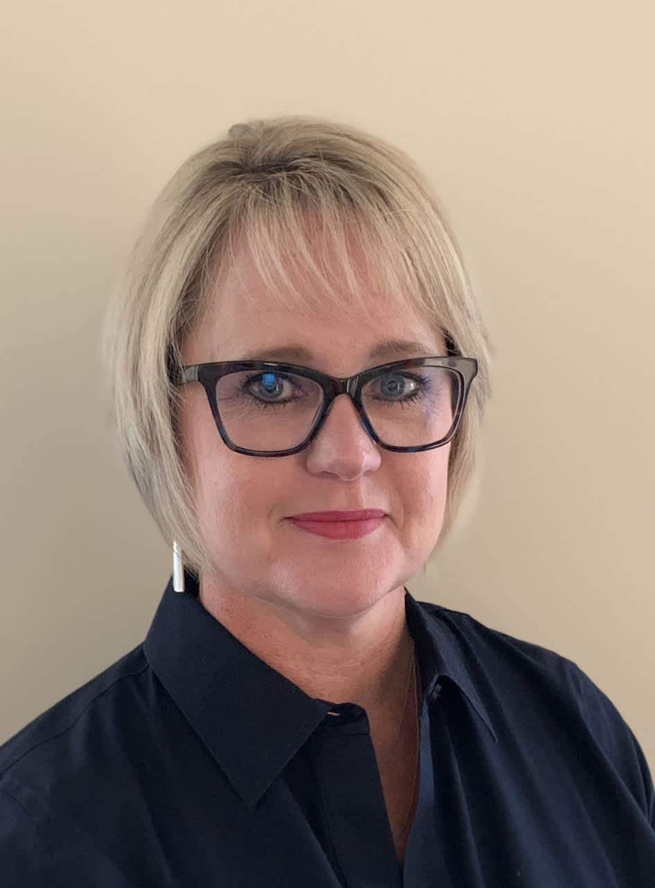 Portrait of Tracy Jones-Darnell