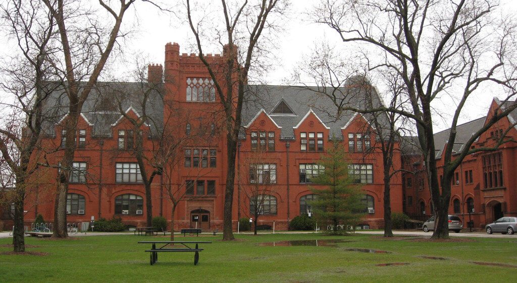 University of Wisconson Milwaukee Best Alternative Graduate Schools in the East