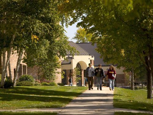 University of Minnesota Crookston Online Finance Degree Programs